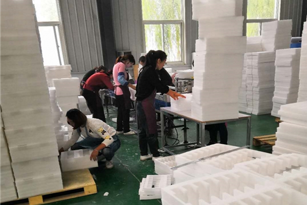 EPE珍珠棉內(nèi)襯定制中